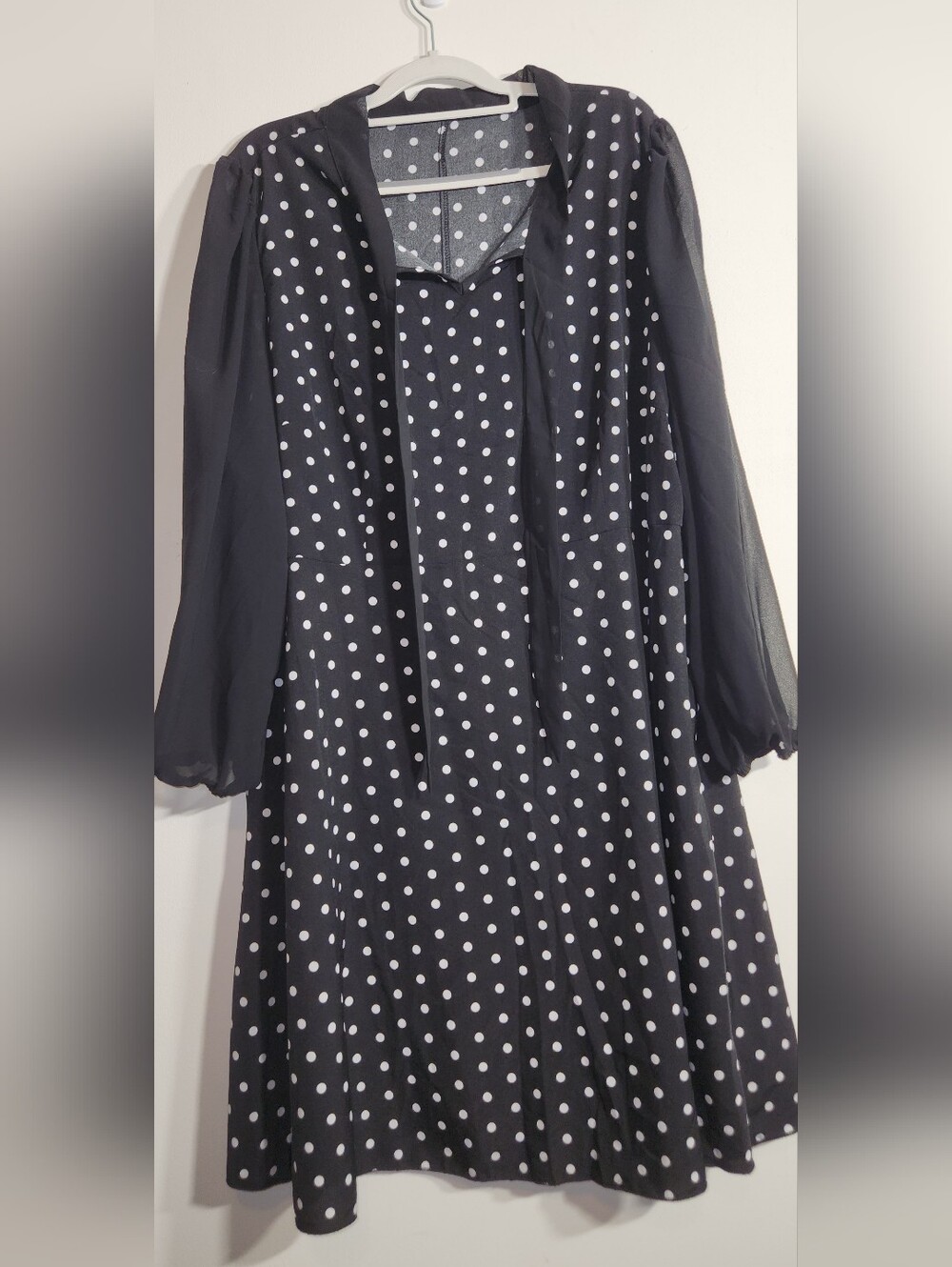 Black Dress w/ White Polka Dots Long Sleeve. Tie Neck. 4XL. Career Wear